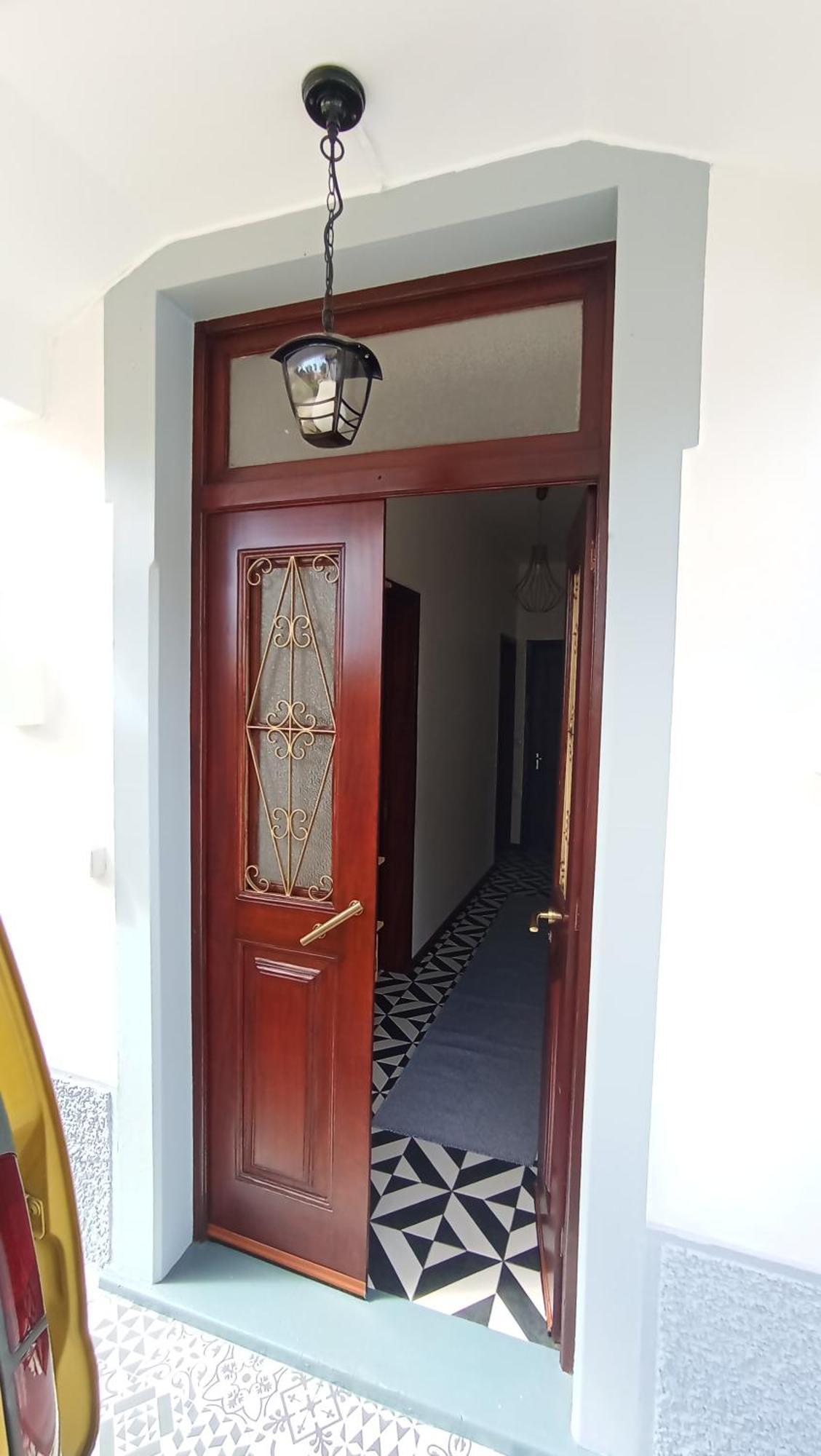 Bus Stop House 82 Φουνκάλ Εξωτερικό φωτογραφία