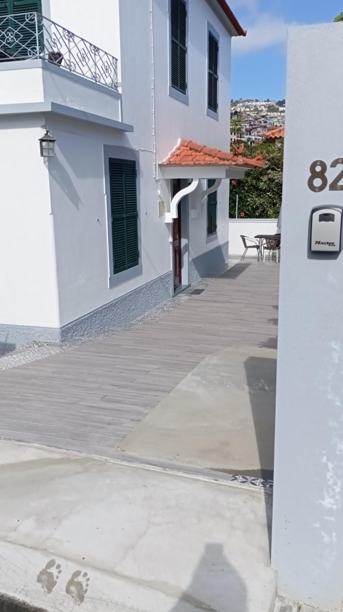 Bus Stop House 82 Φουνκάλ Εξωτερικό φωτογραφία